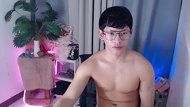 pinkcock_froi2305: онлайн-секс-чат