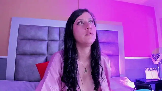 LunaDamasco live XXX chat