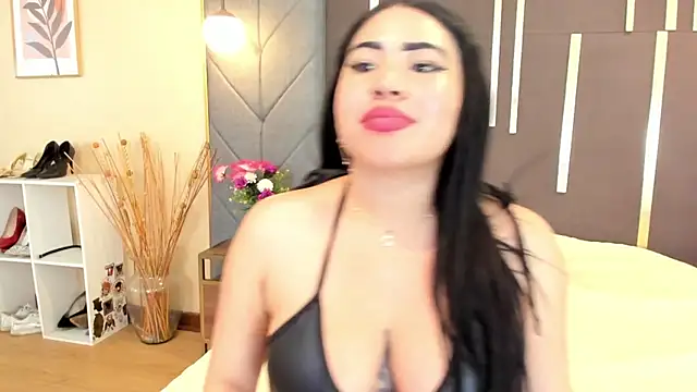 OliviGrace Adlı Modelin Canlı XXX Sohbeti