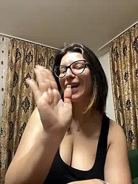 Вебкам-шоу NadiraNoor