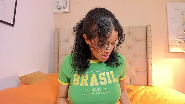 vanesasexyhot21n Live XXX chat