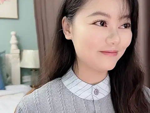 sarah111's Live XXX Chat