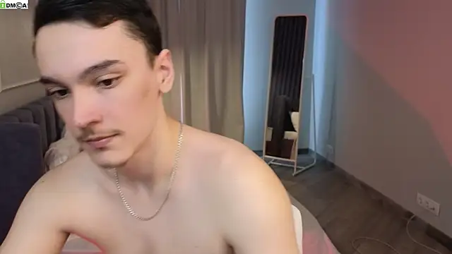 MoonlinSkinn 即時 XXX 聊天