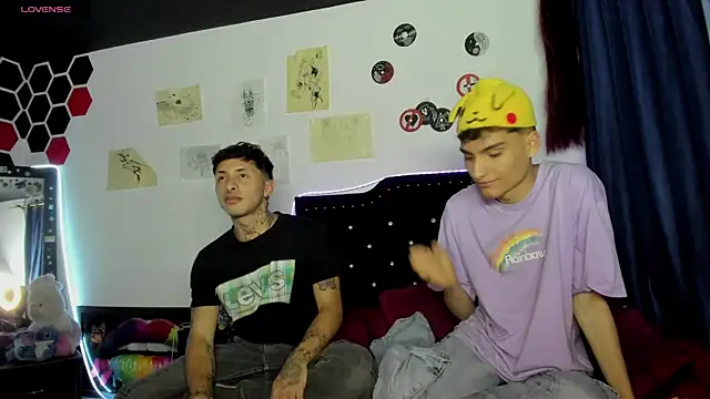 Wall_ee- Live XXX Chat