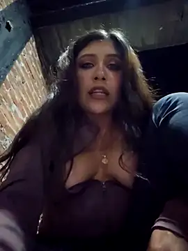 -TheCatCrazy-'s Live XXX Chat