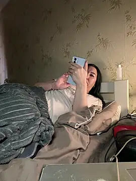 Naughtbaby_2025: απευθείας συνομιλία ΧΧΧ