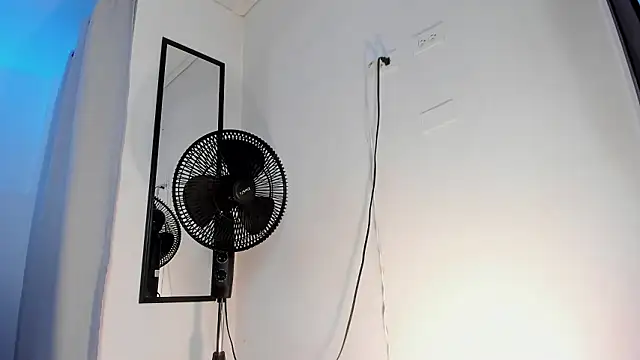 DominicParkerr – Kamerová šou