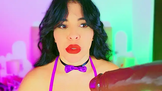 Chat XXX en directo de CharlootteEvans