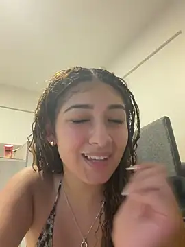 Gia_Noir Chat XXX in diretta