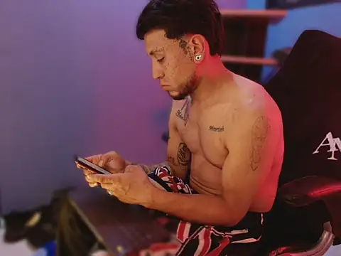 Онлайн чат XXX Thonixxx_mr