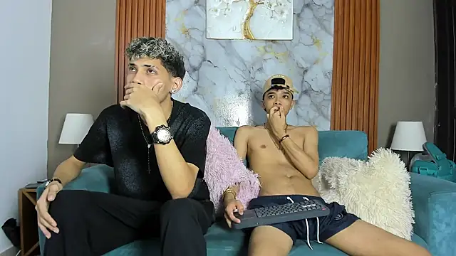 YOUNG_BOYS_HELL 라이브 XXX 채팅