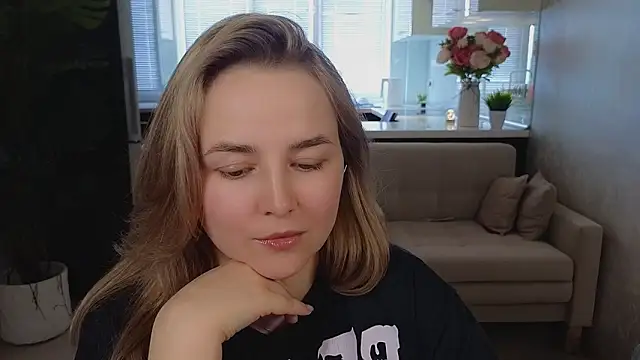 Živý XXX chat Mira_Mermayd