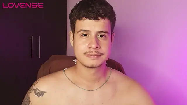 แชท XXX สดของ BjornSteel