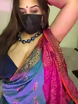 Raseele: απευθείας συνομιλία ΧΧΧ