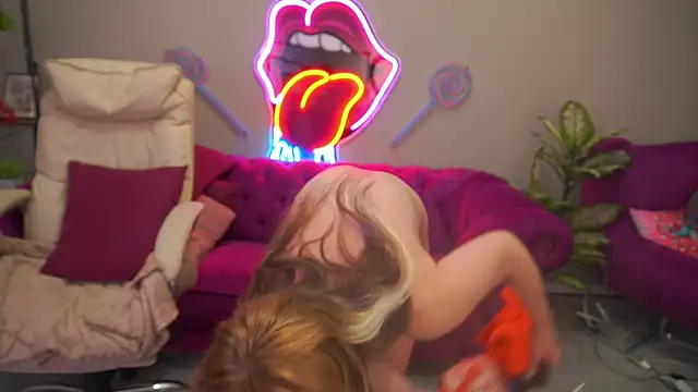 BellaLaPetit's Live XXX Chat