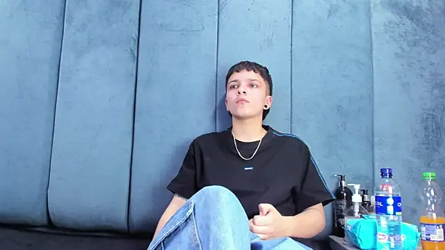 Megan_Thompson_ Live XXX-Chat