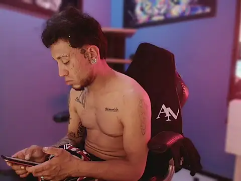 Thonixxx_mr's Live XXX Chat