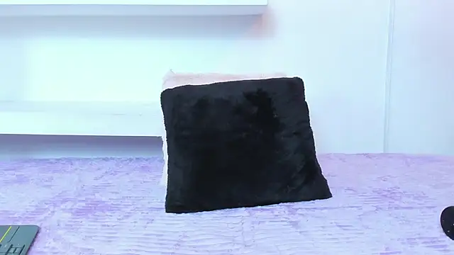 IsabellaMonet: απευθείας συνομιλία ΧΧΧ