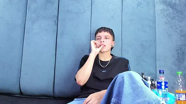 Megan_Thompson_ Live XXX-Chat