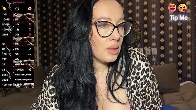 แชท XXX สดของ AnnaAnn_Milf