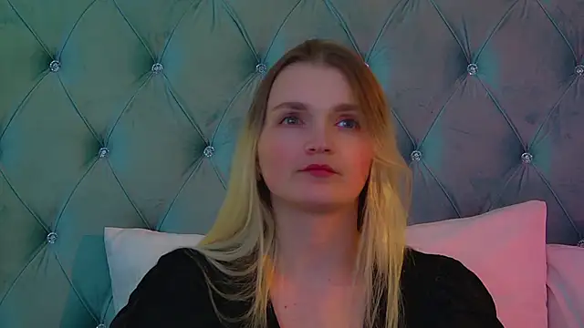 AnnyRaii's Live XXX Chat