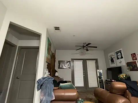 ash10alex 即時 XXX 聊天