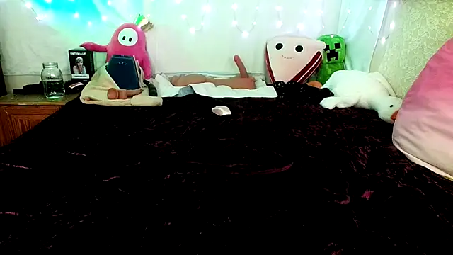 GamerGirlRoxyAndLee élő XXX-chatje