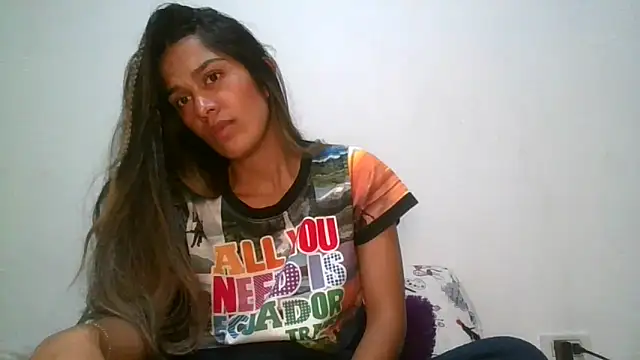 Juanabrunette7's Live XXX Chat