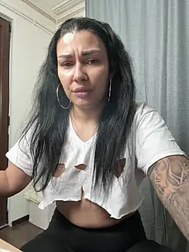 MiaKiittyy Chat XXX live