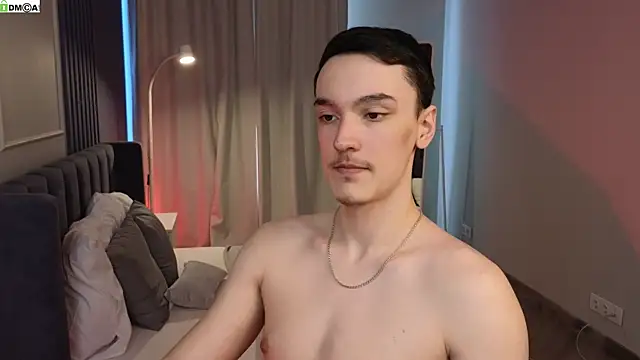 MoonlinSkinn's Live XXX Chat