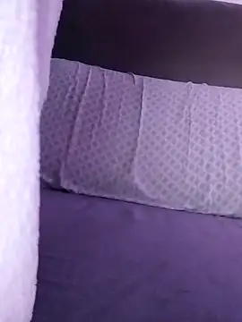 Pertunjukan Kamera Web LoGanDiamond