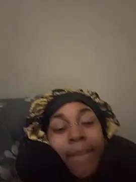 Creamesensation: διαδικτυακό σόου στην κάμερα