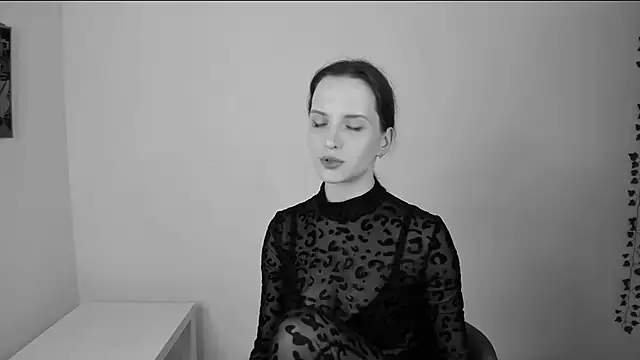 Ariadna_Shy Live XXX-chat