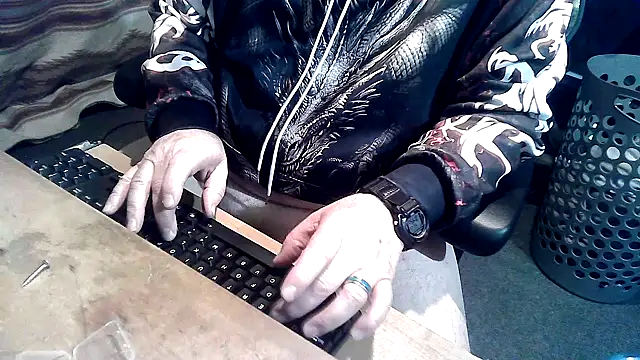 โชว์เว็บแคมของ Oldmanphlwiss