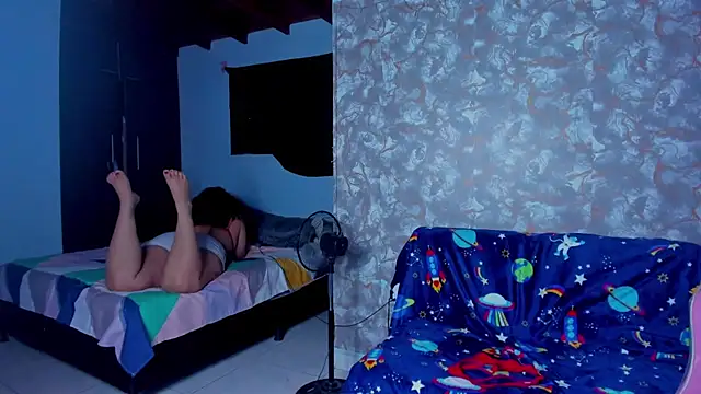 AngelaCoffee élő XXX-chatje