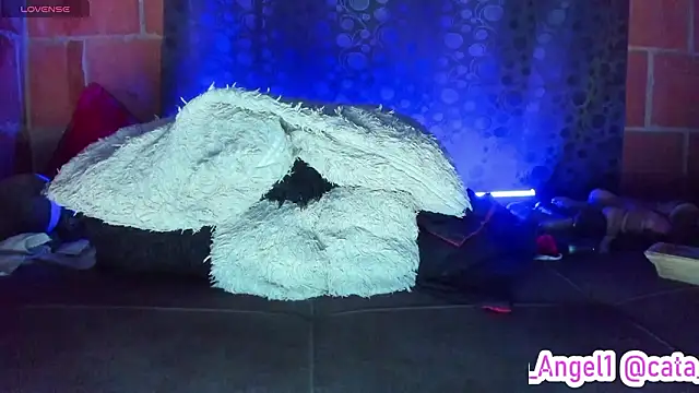Cata-angel's Live XXX Chat