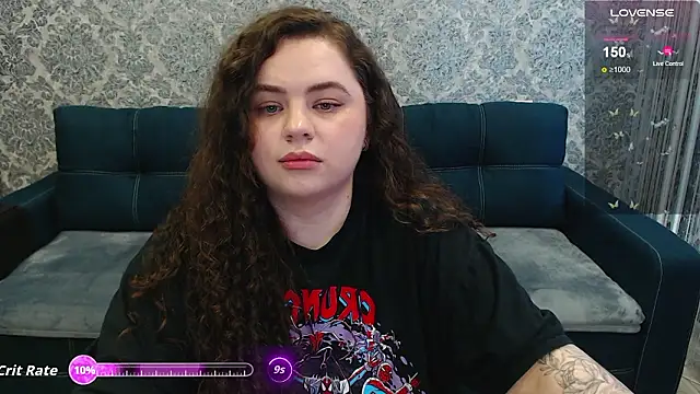 LunaRoub's Live XXX Chat