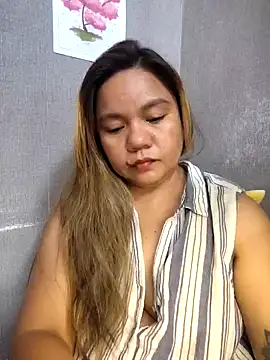 ambersmile élő XXX-chatje