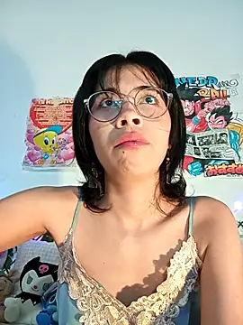 dolliette24 élő XXX-chatje