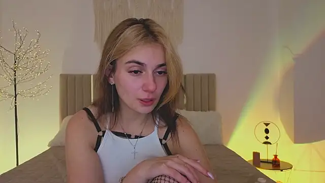 Little_mia__ élő XXX-chatje