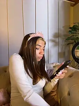 Isabella18_pink: απευθείας συνομιλία ΧΧΧ