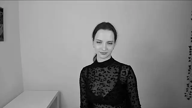 Ariadna_ShyのライブXXXチャット