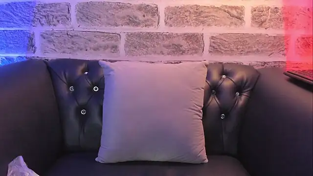 Онлайн чат XXX Maximoking26