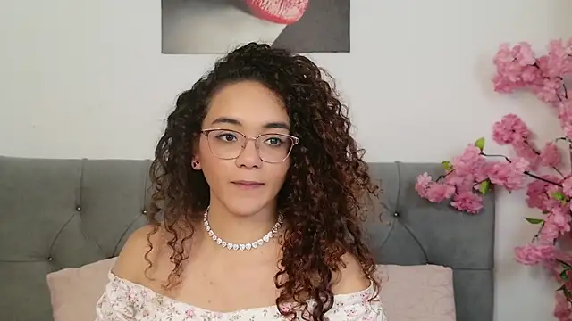 Taylor_Tina – Naživo XXX chat