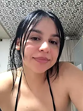 Daniela-rosee élő XXX-chatje