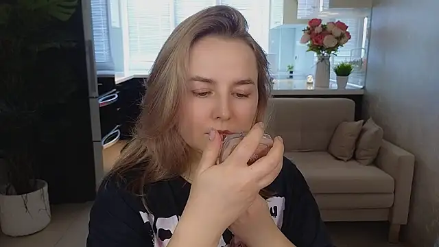 Mira_Mermaydn Live XXX chat