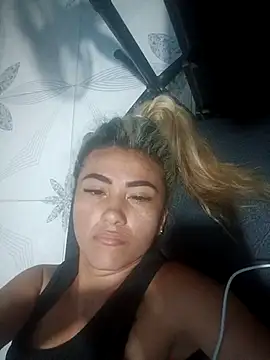 yennifer777 élő XXX-chatje