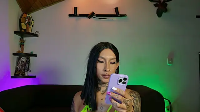 Juana_777 Webcam show