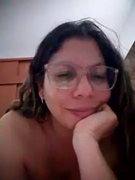 Chatroom XXX en direct de Carliina_Soussa