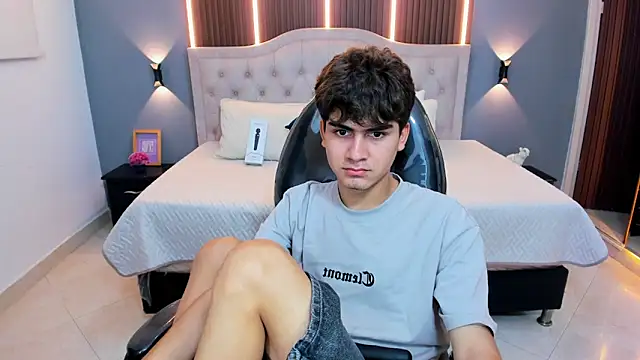 Czat XXX na żywo – Tommy18__